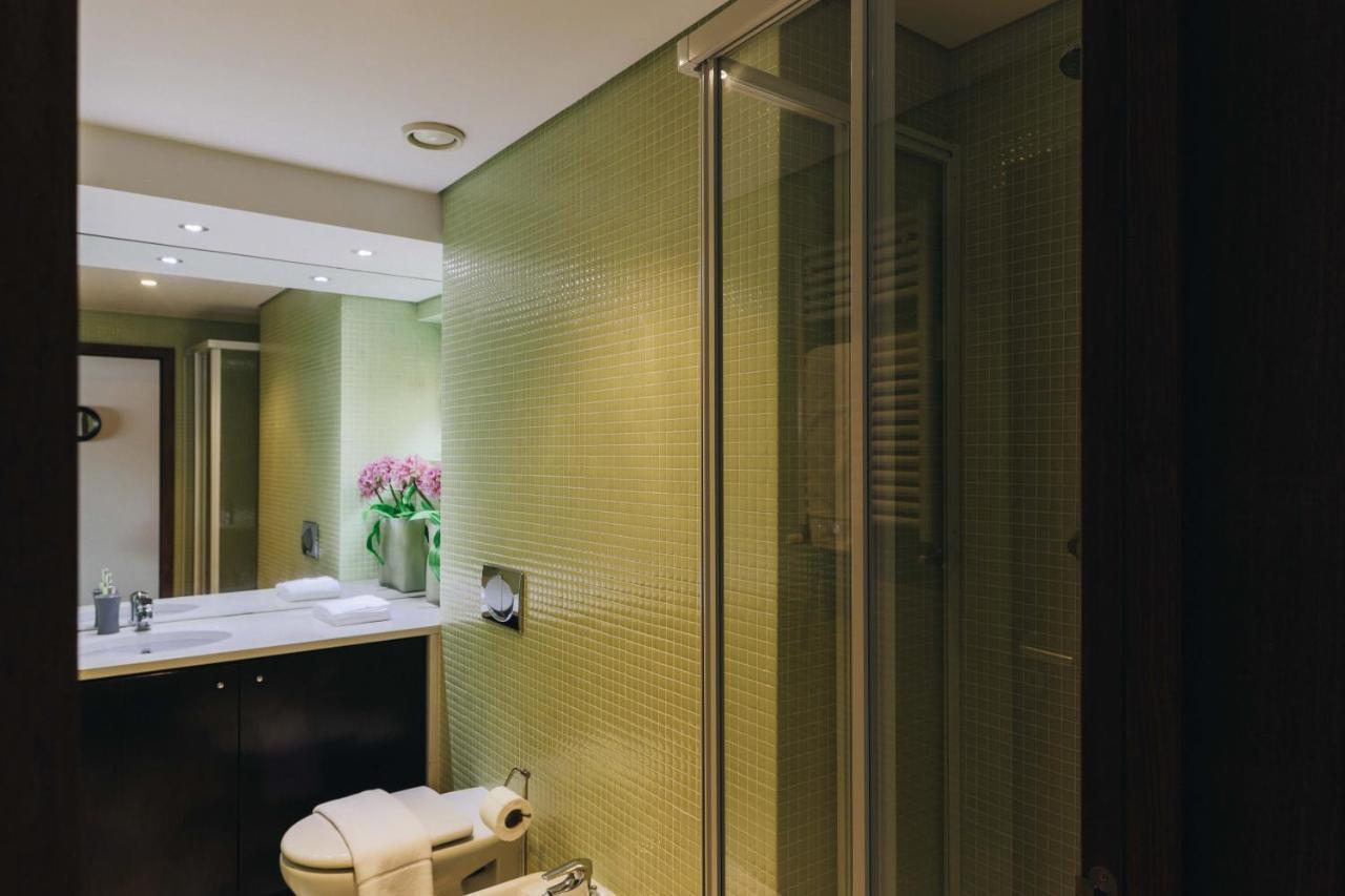 Appartement Riverfront Haven Family's Choice With Free Garage Oporto