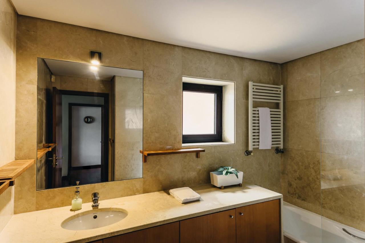 Appartement Riverfront Haven Family's Choice With Free Garage