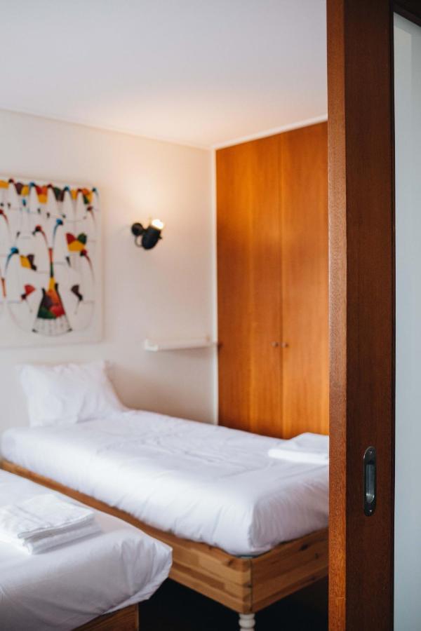 Appartement Riverfront Haven Family's Choice With Free Garage Oporto