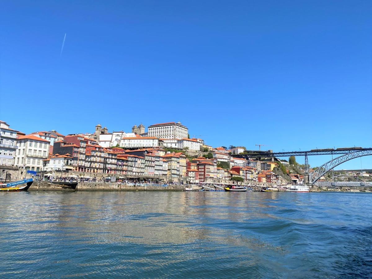 Appartement Riverfront Haven Family's Choice With Free Garage *