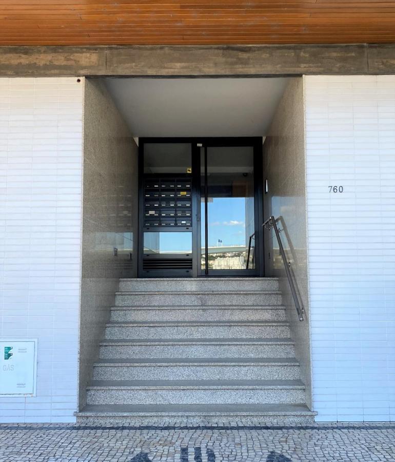 Riverfront Haven Family's Choice With Free Garage Appartement *